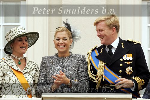 Den Haag 21 september 2004
Prinsjesdag 2004 
Prinses Laurentien Prinses Maxima en Prins Willem Alexander op bordes paleis Noordeinde
