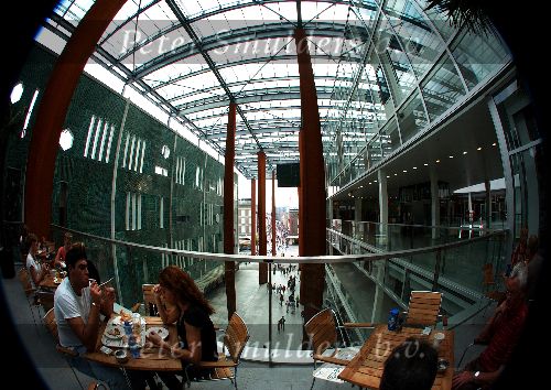 Eindhoven, 2 September 2004
De geheel vernieuwde PIAZZA