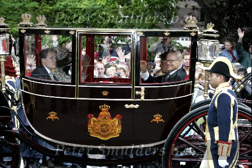 Den Haag 21 september 2004
Prinsjesdag 2004     
Prins Constantijn Prinses Laurentien Pieter v Vollenhoven en Prinses Margriet in koets op Noordeinde
