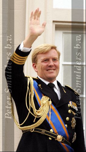 Den Haag 21 september 2004
Prinsjesdag 2004  
Prins Willem Alexander op bordes paleis Noordeinde