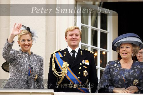 Den Haag 21 september 2004
Prinsjesdag 2004 
Koningin Beatrix Maxima en Prins Willem Alexander op bordes paleis Noordeinde