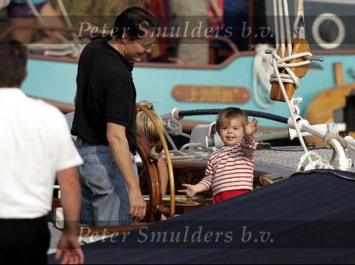 Muiden 4 september 2004
Koningin Beatrix varen met Mabel Wisse Smit Prins Friso Prins Constantijn  Prinses Laurentien Prinses Eloise en Prins Claus Cazimir op Groene Draeck