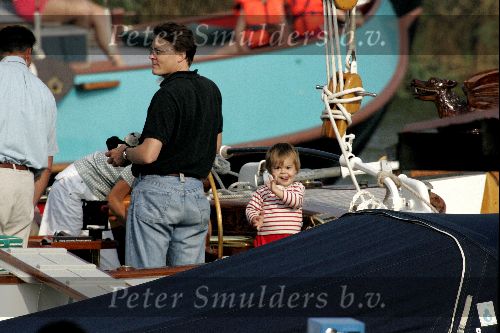 Muiden 4 september 2004
Koningin Beatrix varen met Mabel Wisse Smit Prins Friso Prins Constantijn  Prinses Laurentien Prinses Eloise en Prins Claus Cazimir op Groene Draeck