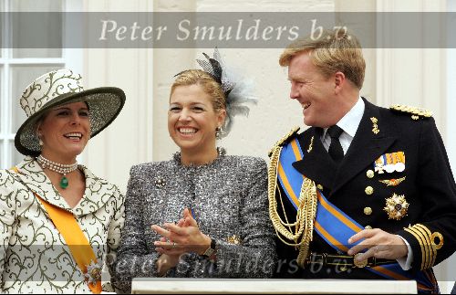 Den Haag 21 september 2004
Prinsjesdag 2004 
Prinses Laurentien Maxima en Prins Willem Alexander op bordes paleis Noordeinde