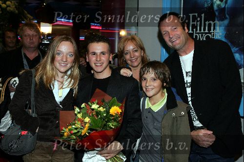 Scheveningen 13 september 2004
Premiere Cool in pathe scheveningen.
 Dave Schram Quinten Schram en Maria Peters