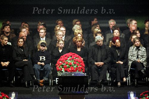 Amsterdam 27 september 2004
Afscheid Andre Hazes in de Amsterdam Arena
Rachel hazes met Andre en Roxanne en ouders
