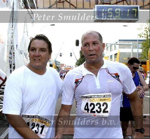 Zaandam 19 september 2004
Dam tot Dam Loop. 
Rene Froger met Frank Schmitt