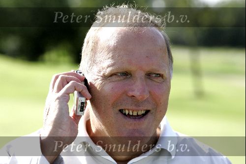 Elst 8 september 2004
Golftournooi voor het goede doel.
Rene v d Kerkhof met gsm