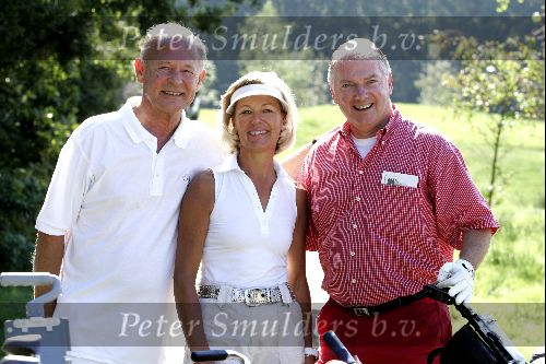Lieren 6 september 2004
Golftournooi Ronnie Tober op de scherpenberg.
Ronnie met Jan Jochems en mevr Kamminga