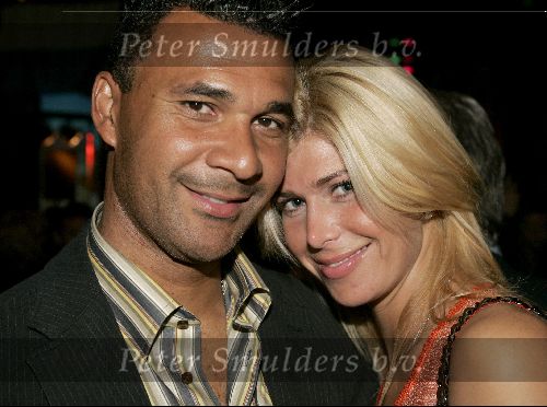 Amsterdam 21 september 2004
Presentatie wijnen Gordon in hotel Blakes.
Ruud Gullit en Estelle Gullit