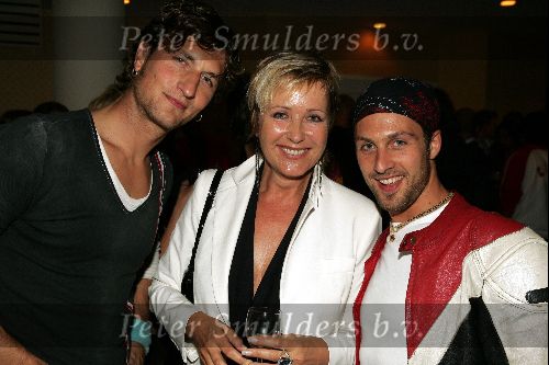 Scheveningen 13 september 2004
Premiere Cool in pathe scheveningen.
Sebastiaan La Brie Inge Iepenburg en Christophe Haddad