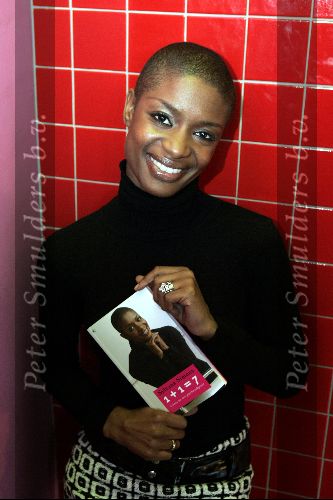 Amsterdam 21 september 2004
Presentatie boek Sylvana Simons.
Sylvana Simons
