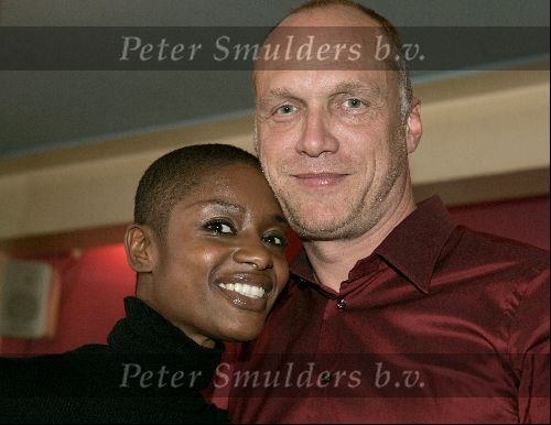 Amsterdam 21 september 2004
Presentatie boek Sylvana Simons.
Sylvana met man