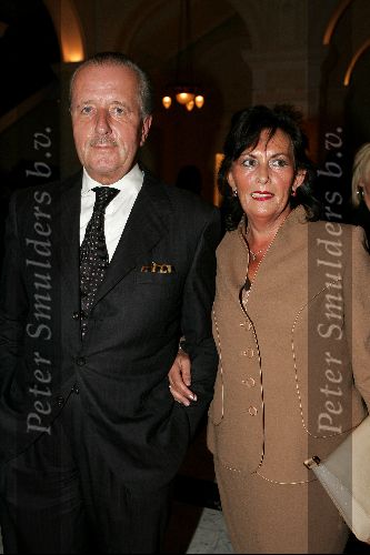 Amsterdam 6 september 2004
Modeshow Frans Molenaar in het Amstel Hotel.
Theo Hiddema met vrouw