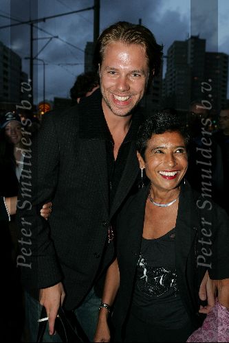 Scheveningen 13 september 2004
Premiere Cool in pathe scheveningen.
Thijs Romer met mevr Zalm
