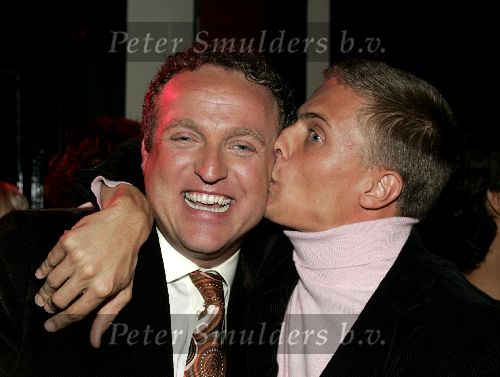 Amsterdam 21 september 2004
Presentatie wijnen Gordon in hotel Blakes.
Gordon en Winston Post kusssend