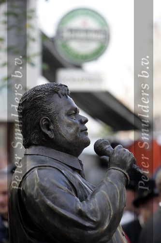 Amsterdam 23 september 2005
Onthulling beeld van Andre Hazes op zijn eerste sterfdag.
Andre Hazes met heineken reclame