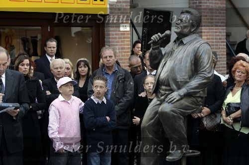 Amsterdam 23 september 2005
Onthulling beeld van Andre Hazes op zijn eerste sterfdag.
Andre Hazes jr