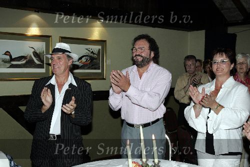 Ugchelen 7 september 2005
Gert Timmerman heeft koninklijke onderscheiding gekregen.
Arie Ribbens met Jacques Herb