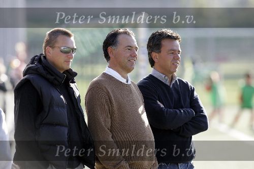 Amsterdam 17 september 2005
Benno Leeser met Yves Gyraths voetballen kijken bij zijn kleinzoon