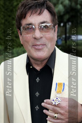 Ugchelen 7 september 2005
Gert Timmerman heeft koninklijke onderscheiding gekregen.
Gert Timmerman huilend
