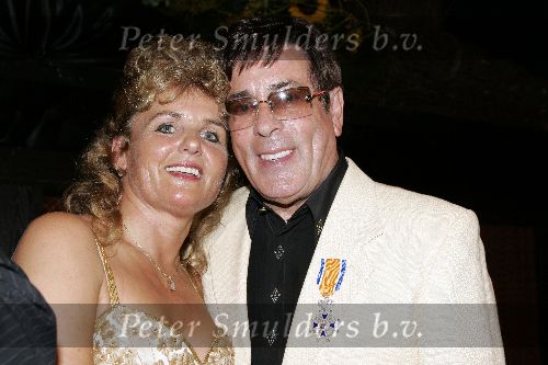 Ugchelen 7 september 2005
Gert Timmerman heeft koninklijke onderscheiding gekregen.
Gert Timmerman met zijn vrouw Babs