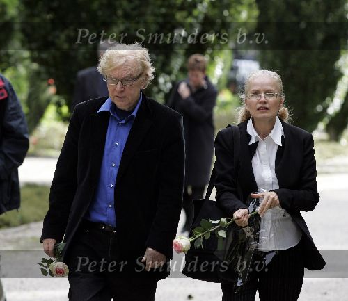 Amsterdam 29 september 2005
Begrafenis Joop Doderer op begraafplaats Zorgvlied.
Henk v d Meyden met zijn vrouw Monica v d Meyden
