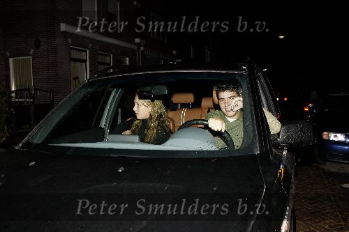 Volendam 29 september 2005
Jan Smit met zijn nieuwe vriendin Anne in zijn auto