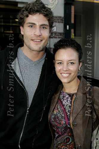 Den Haag 18 september 2005
Premiere Caveman met Winston Post.
Koert Jan de Bruijn met Charissa