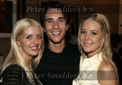 Amsterdam 16 september 2005
Premiere Aram v d Rest en Josine v Dalsum.
Wytske Kenemans en Aram v d Rest en Lutein v Kranen