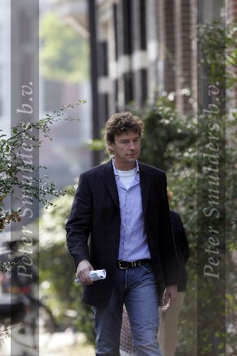 Amsterdam 23 september 2005
Marc Klein Essink wandelend op straat