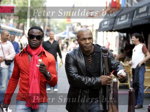 Amsterdam 20 september 2005
Mike Tyson in Amsterdam samen met Regilio Tuur.