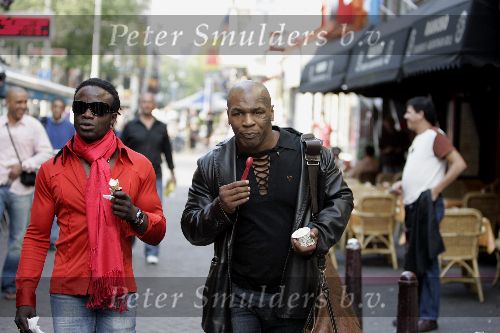 Amsterdam 20 september 2005
Mike Tyson in Amsterdam samen met Regilio Tuur.