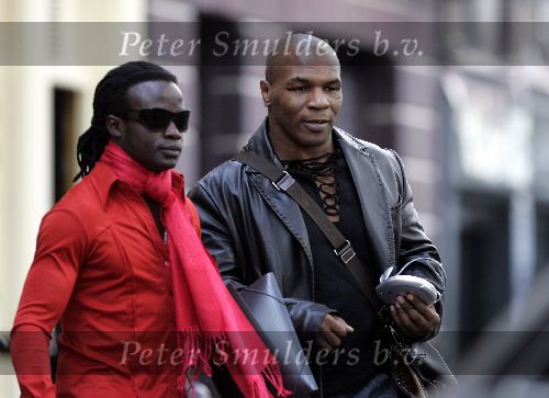 Amsterdam 20 september 2005
Mike Tyson in Amsterdam samen met Regilio Tuur.