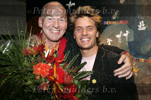 Den Haag 18 september 2005
Premiere Caveman van Winston Post.
Winston met Peter Faber