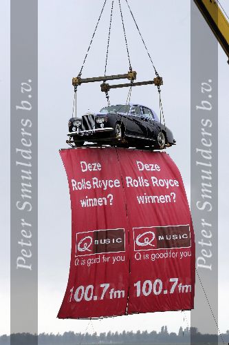 Amsterdam26 september 2005
Q music geeft mensen de kans om de oude radio Noordzee Rolls Royce te winnen
