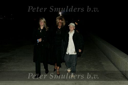 Hoek v Holland 23 september 2005
 vuurpijl Andre Hazes op strand v Hoek v Holland.
Rachel met Andre en Roxanne