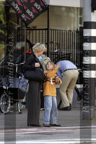 Amsterdam 12 septmber 2005
Rene Soutendijk met zoontje