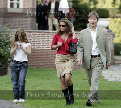 Wassenaar 18 september 2005
Trouwerij Roelof Hemmen en Marjon v Rijn.
Sacha de Boer met Rick Nieman en zijn dochter