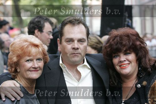 Amsterdam 23 september 2005
Onthulling beeld van Andre Hazes op zijn eerste sterfdag.
Theo Hazes broer van Andre