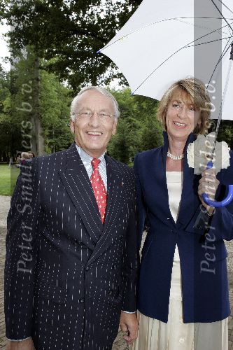 Apeldoorn 25 augustus 2005
Trouwen Prins Pieter Christiaan en Anita v Eijk.
...Fabius met Tineke de Groot