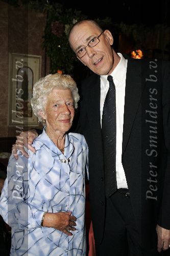 Amsterdam 30 augustus 2005
Presentatie dvd Johnny Jordaan.
Vrouw Johnny Jordaan Tottie met samensteller dvd