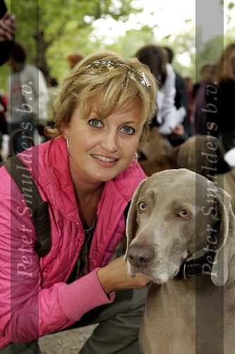 Amsterdam 24 september 2005
Demonstratieloop voor honden los in het vondelpark.
Vera Mann met haar hond