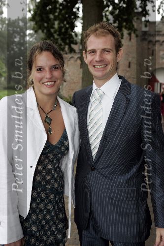 St Oedenrode 23 augustus 2005
Trouwerij Pieter v d Hoogenband en Minoush op kasteel.
Zus Veronique met man Ben