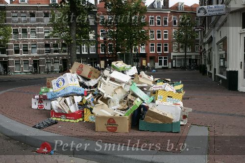 Amsterdam 21  augustus 2005
Vuilnis in Amsterdam
Staking vuilnismannen