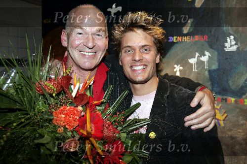 Den Haag 18 september 2005
Premiere Caveman van Winston Post.
Winston met Peter Faber