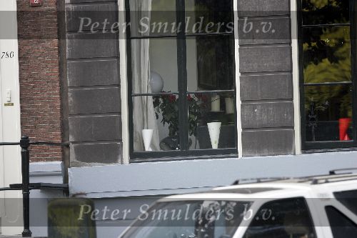 Amsterdam 2 september 2005
Bos rode rozen bij Youp van t Hek in huis