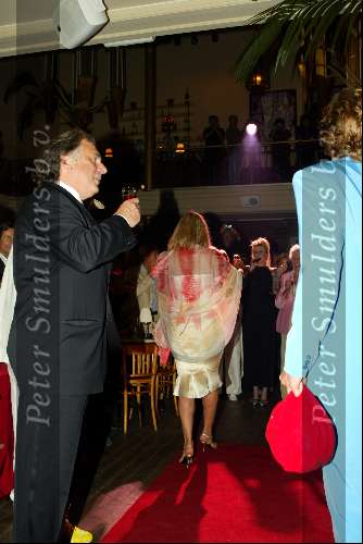 Amsterdam 4 september 2003
Surprise feestje voor babette Cremer vanwege haar 50e verjaardag in de engel op de albert Cuypstraat
Babette Cremer  met Jan Cremer
