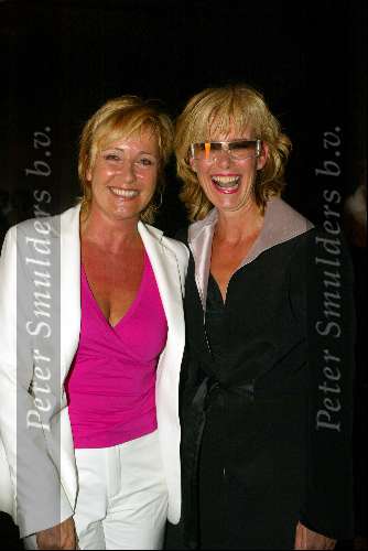 Amsterdam 1 september 2003
Modeshow Monique Collignon in hotel the grand
Jet v d Meij en Inge Iepenburg