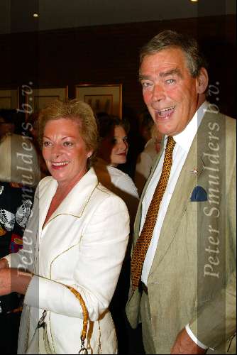 Amsterdam 14 september 2003
Modeshow Paul schulten in het okura
Karel Vuursteen met vrouw